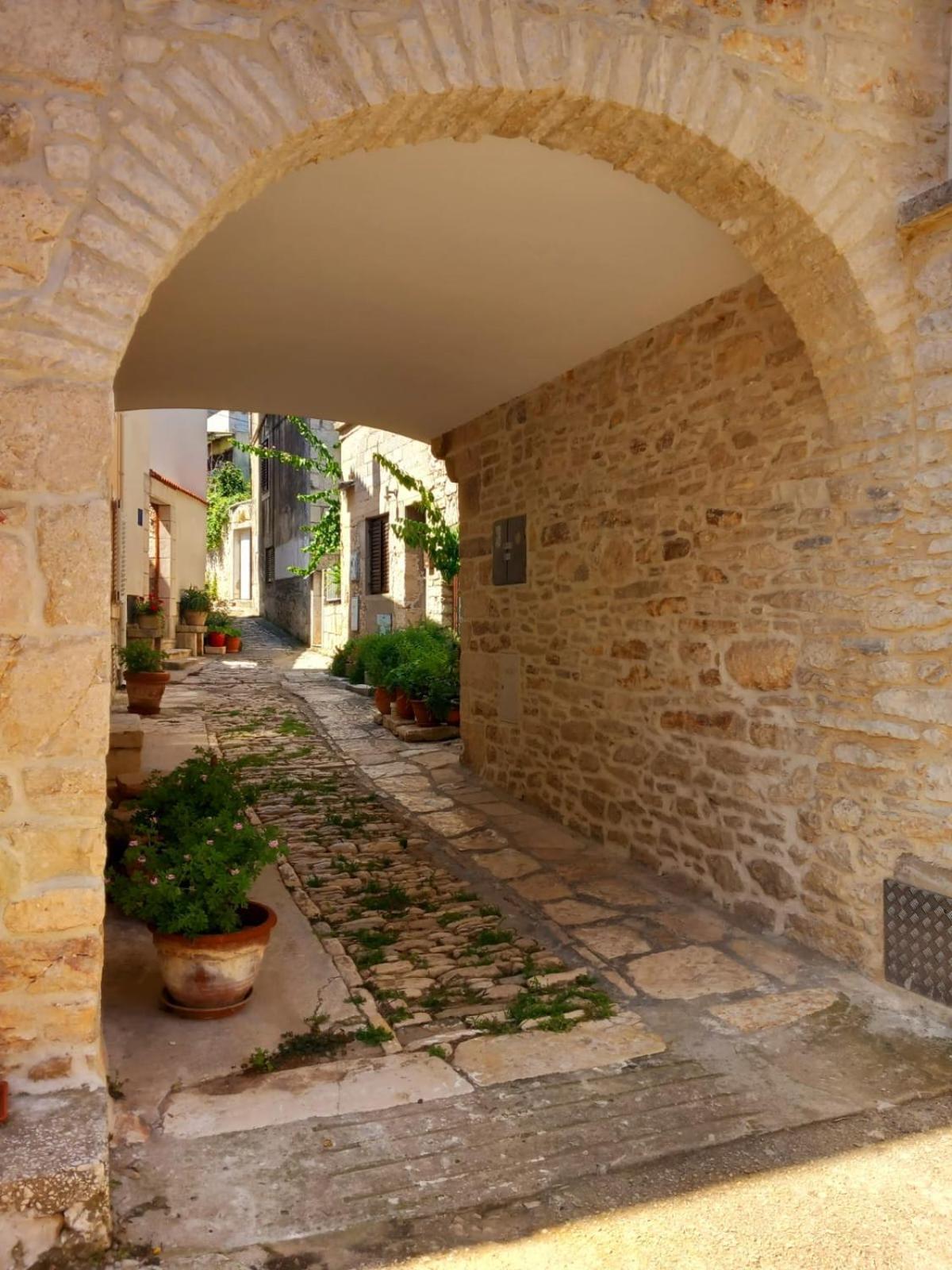 Ana Lotre Apartment *